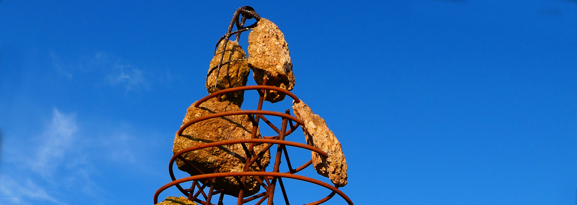 Sculpture de landart : menhir